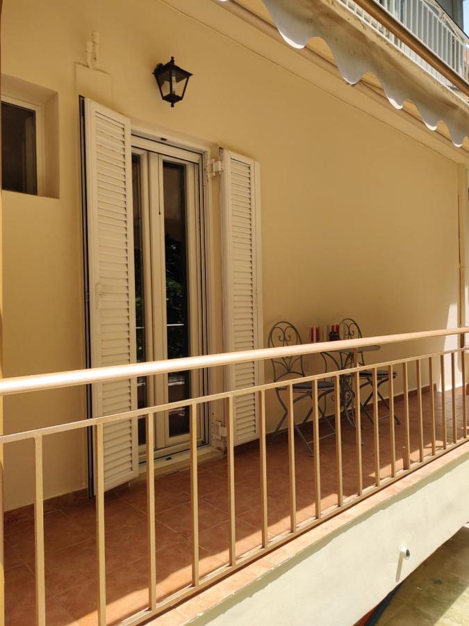 Avanda Corfu * Corfu (city)